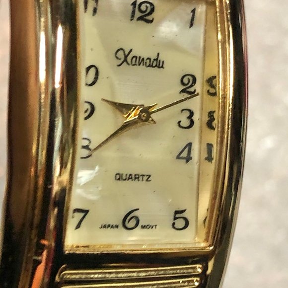 Xanadu Dolphins Quartz Bracelet Watch main image 3